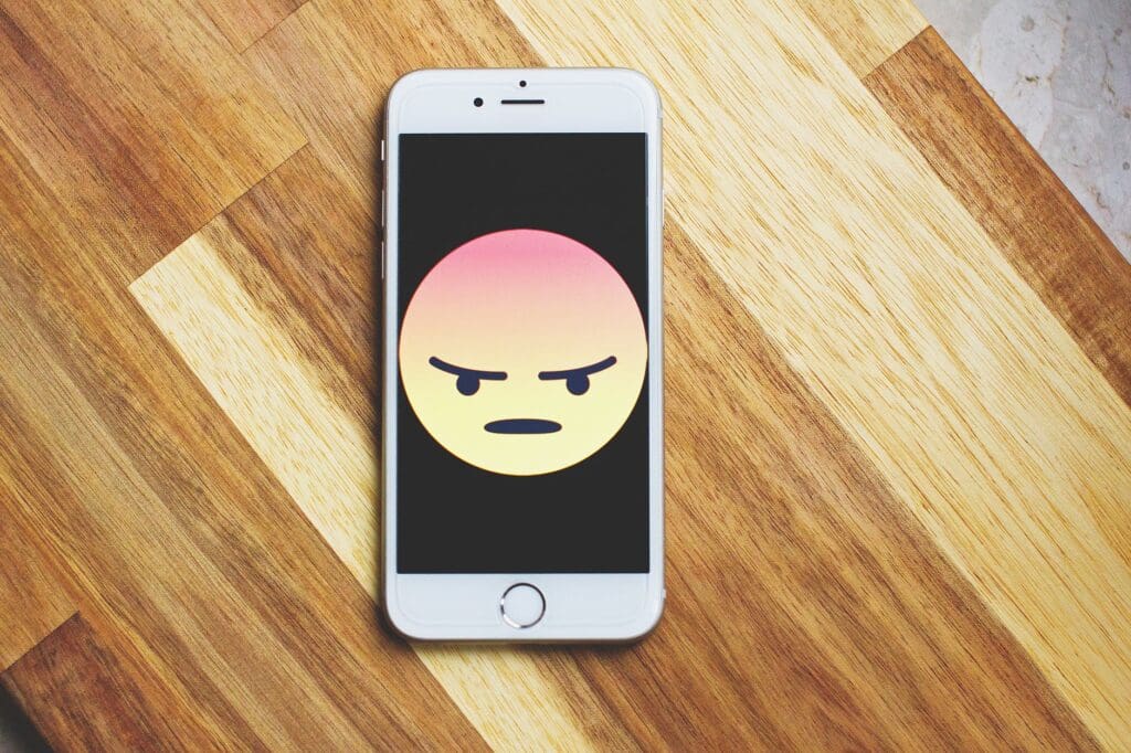 Social media sucks