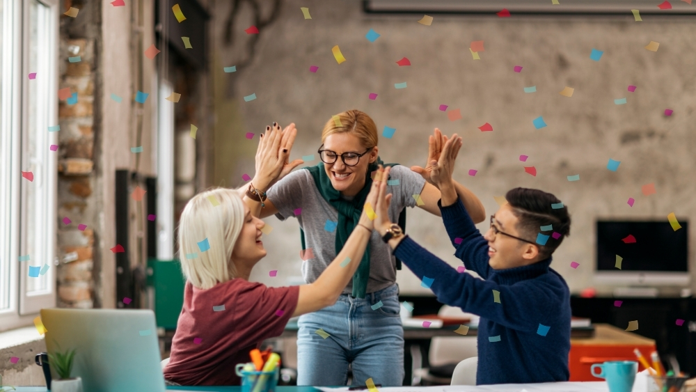 10 Things About Digital Marketing You Can Learn at the Gym - Office team celebrating